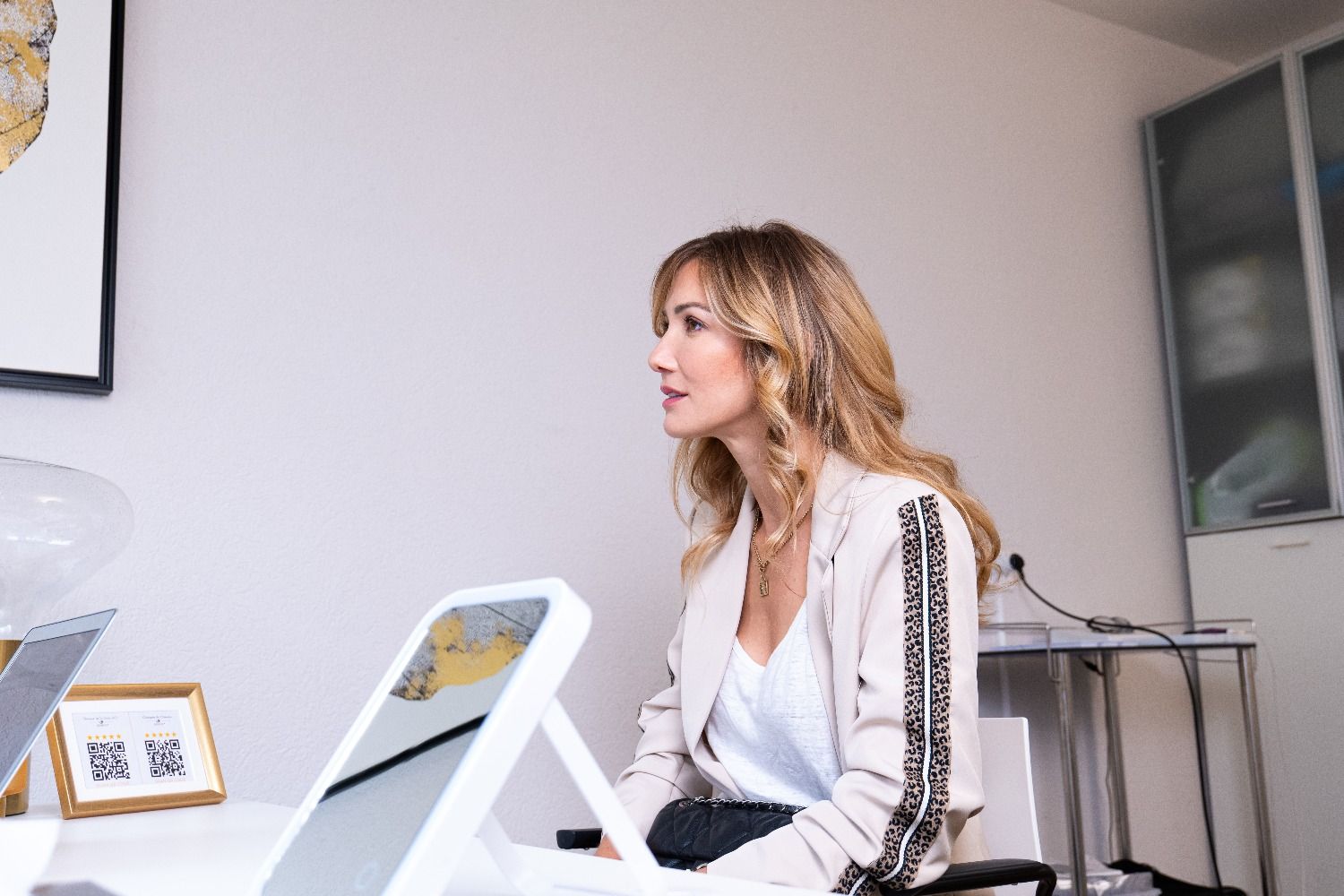 The first meeting, an important exchange