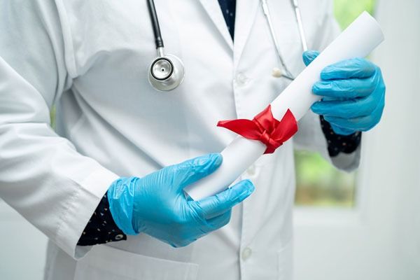 comment_choisir_un_chirurgien_esthetique_qualifie_en_suisse_