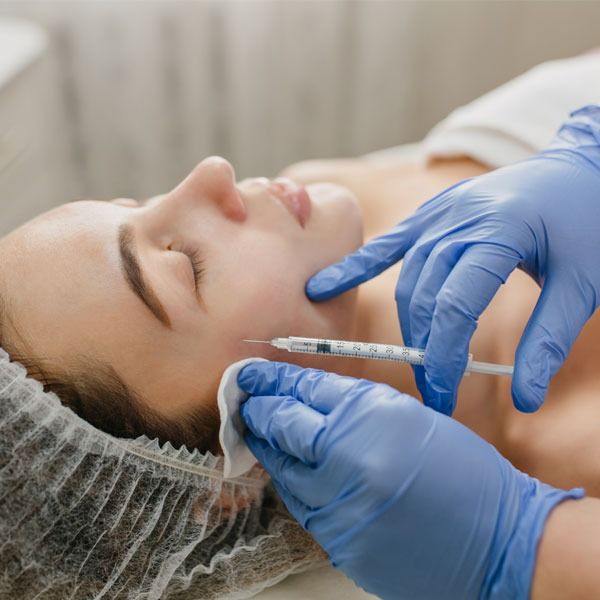 injections_du_visage_comment_avoir_un_resultat_naturel_et_a_quel_age_commencer_